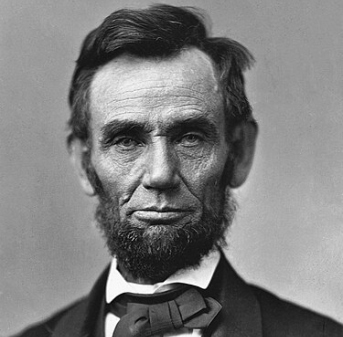 エイブラハム・リンカーン もし木を切り倒すのに6時間与えられたら、私は最初の4時間を斧を研ぐのに費やすだろう